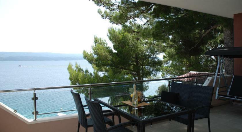 "Laurier" Rooms & Apartments Целина Экстерьер фото