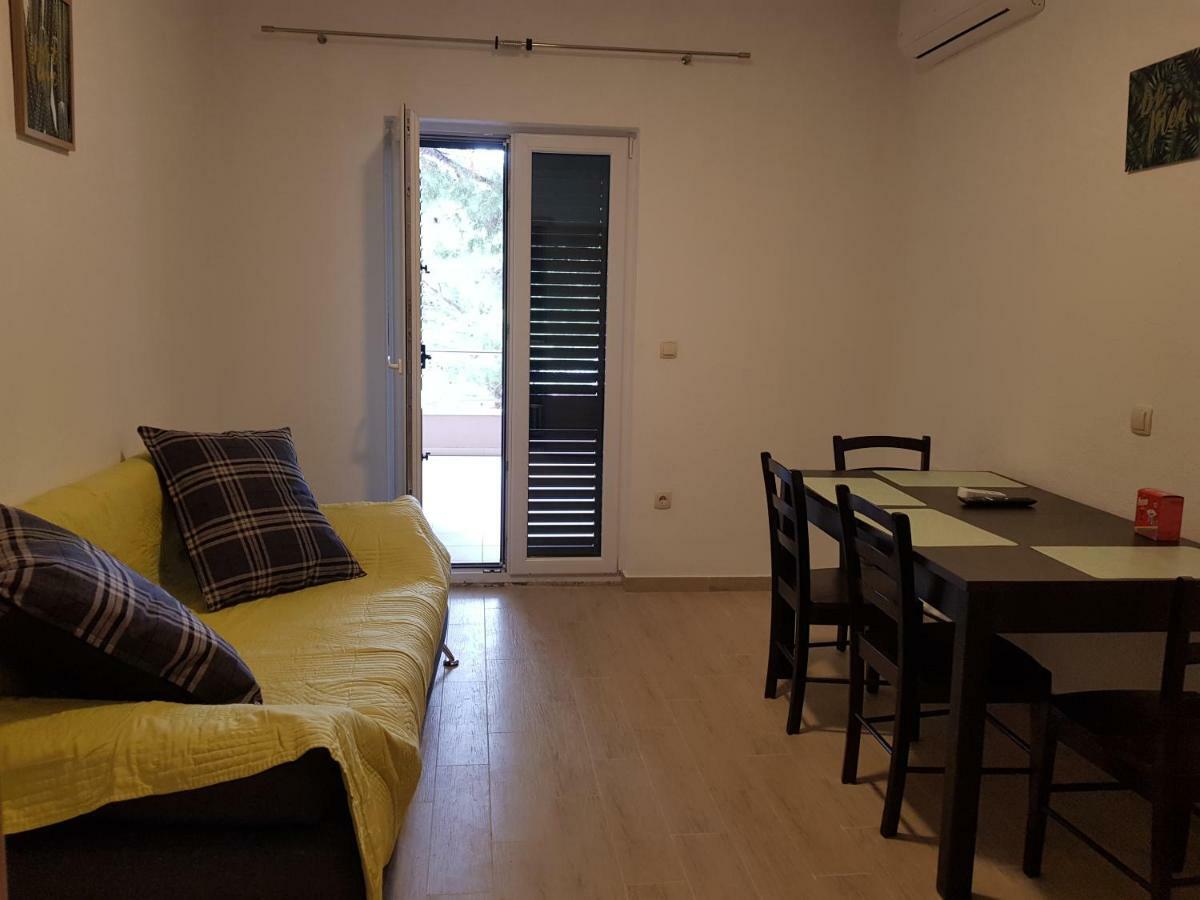 "Laurier" Rooms & Apartments Целина Экстерьер фото