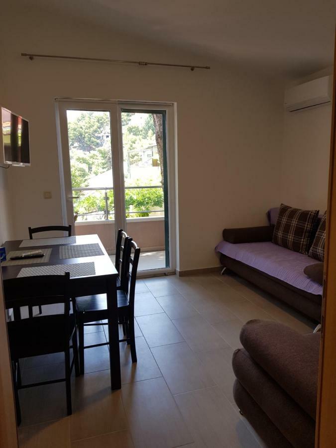 "Laurier" Rooms & Apartments Целина Экстерьер фото
